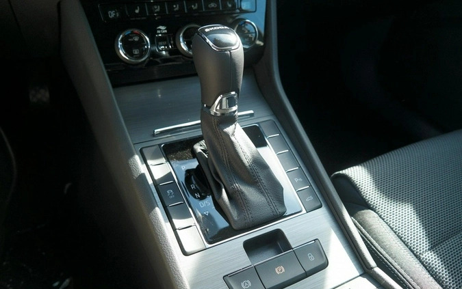 Skoda Superb cena 169900 przebieg: 5, rok produkcji 2024 z Opalenica małe 436